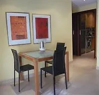 Daire Oficentro Suites Apartaments Málaga İspanya