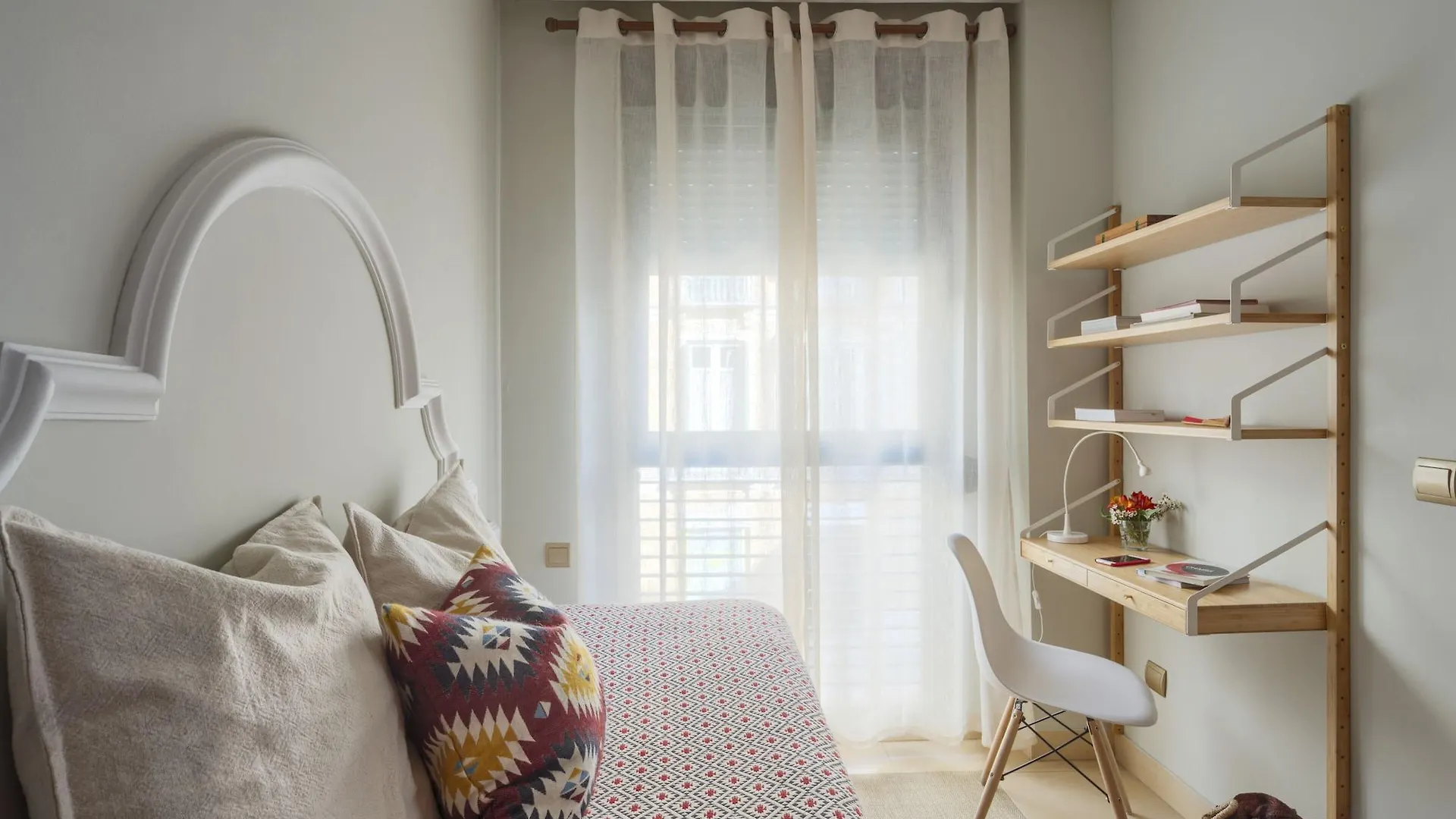 Oficentro Suites Apartaments مالقة