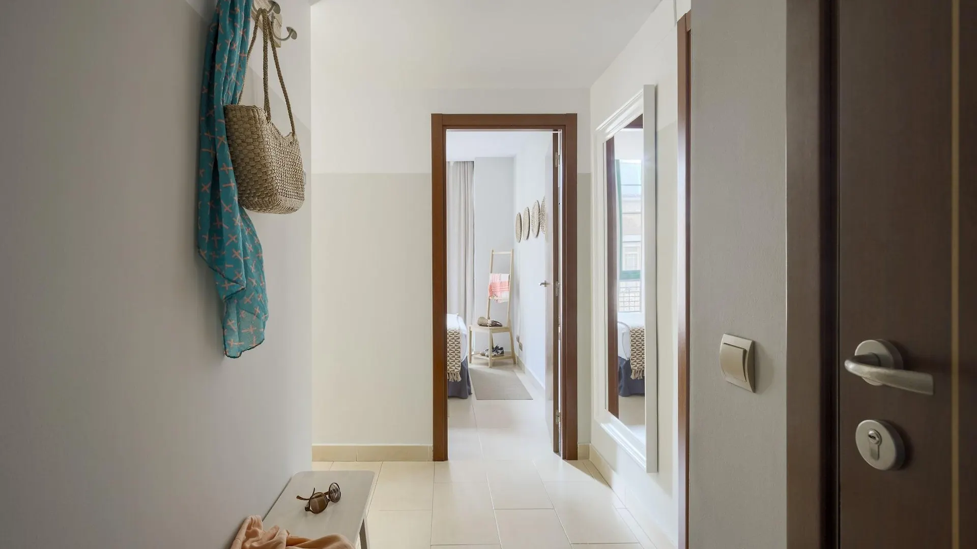Oficentro Suites Apartaments مالقة شقة