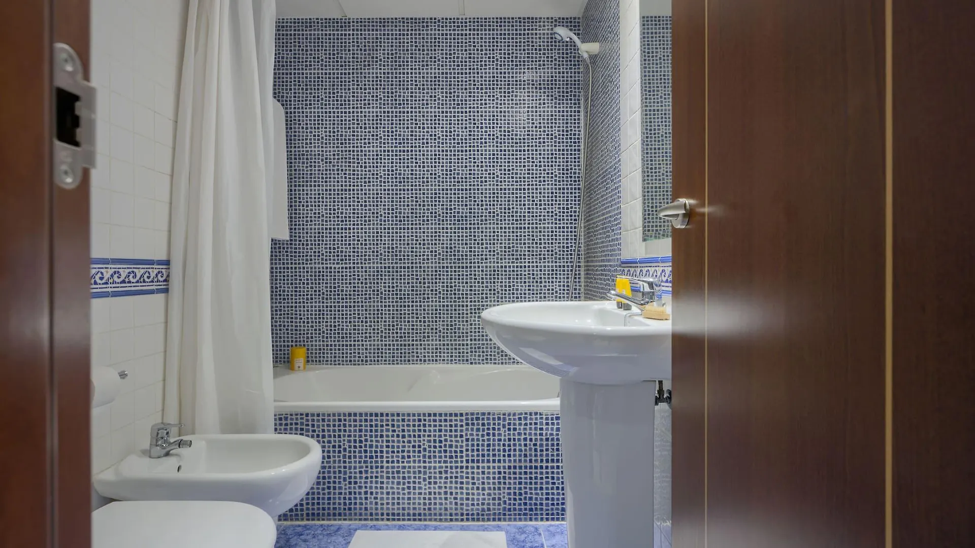 شقة Oficentro Suites Apartaments مالقة إسبانيا