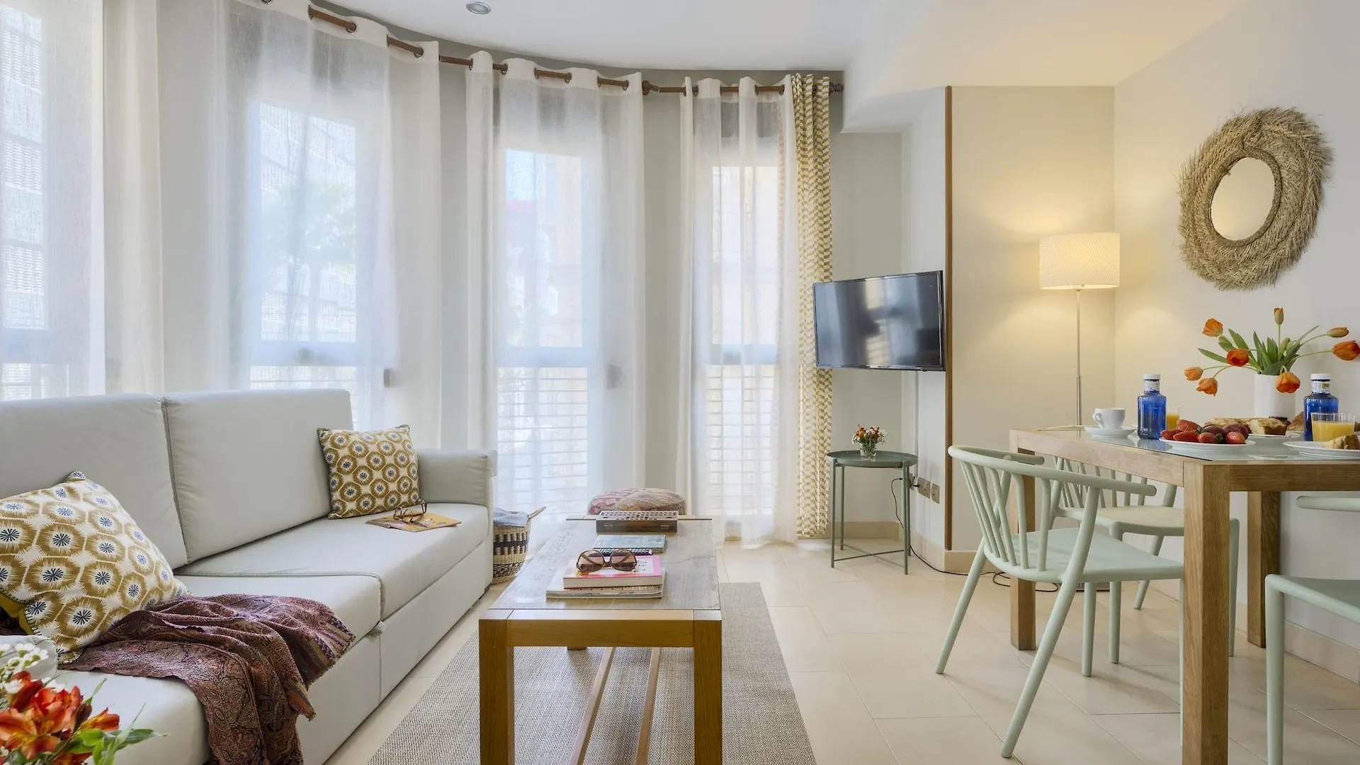 Oficentro Suites Apartaments مالقة 0*,  إسبانيا