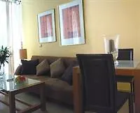 Oficentro Suites Apartaments Málaga İspanya